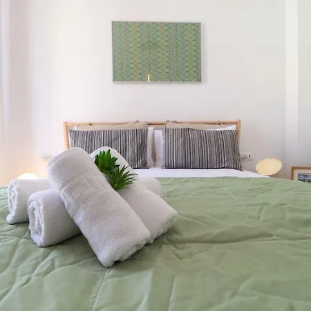 Apartment Del Parque Flats Victoria Trini